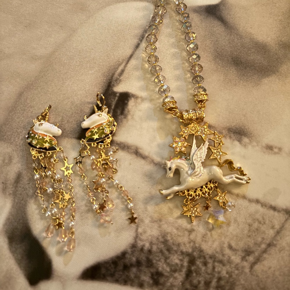 Kirk’s Folly magnetic unicorn necklace and unicorn earrings